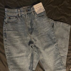 Abercrombie 90’s Straight Leg Jeans
